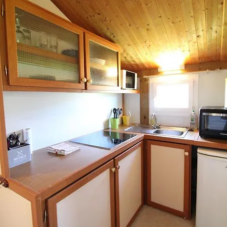 Holiday home Charmant Chalet Avec Jardin Et Terrasse, Proche Randonnees, Ski Et Attractions Touristiques - Fr-1-742-540 *
