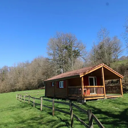 Holiday home Charmant Chalet Avec Jardin Et Terrasse, Proche Randonnees, Ski Et Attractions Touristiques - Fr-1-742-540 *